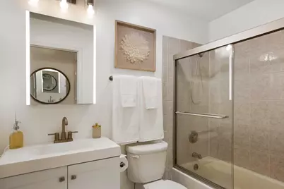 136 Brookwood Court, Vernon Hills, IL 60061 - Photo 15