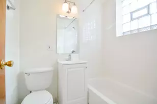 4241 N Kenmore Ave, Chicago, IL 60613 - Photo 11