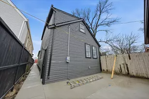 2226 W 51st St, Chicago, IL 60609 - Photo 7