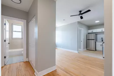 6239 N Western Avenue #311, Chicago, IL 60659 - Photo 11