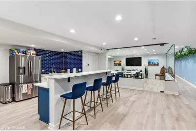 705 N Milwaukee Avenue, Chicago, IL 60642 - Photo 13