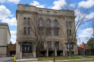 220 N Sheridan Rd, Waukegan, IL 60085 - Photo 1