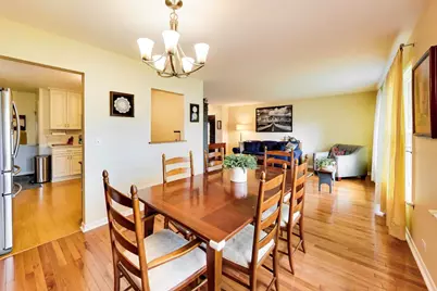 9324 Linder Avenue, Morton Grove, IL 60053 - Photo 11