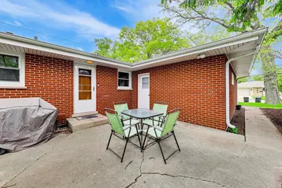 9324 Linder Avenue, Morton Grove, IL 60053 - Photo 33