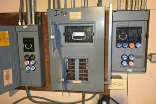 2131 N 76th Ct, Elmwood Park, IL 60707 - Photo 21