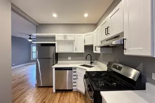 639 W Cornelia Ave, Chicago, IL 60657 - Photo 3