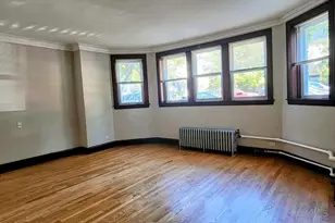 1925 W Belle Plaine Ave, Chicago, IL 60613 - Photo 7