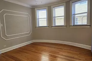 1925 W Belle Plaine Ave, Chicago, IL 60613 - Photo 5