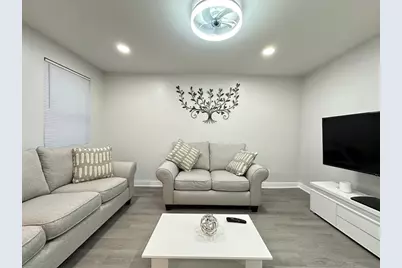 1937 W Grand Avenue #1, Chicago, IL 60622 - Photo 11