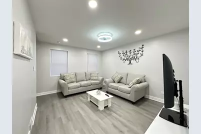 1937 W Grand Avenue #1, Chicago, IL 60622 - Photo 9