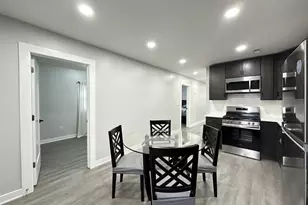 1937 W Grand Ave, Chicago, IL 60622 - Photo 7