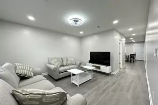 1937 W Grand Ave, Chicago, IL 60622 - Photo 9