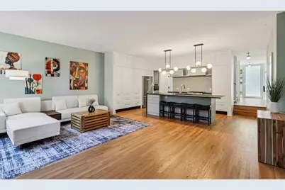 1319 N Sandburg Terrace, Chicago, IL 60610 - Photo 3