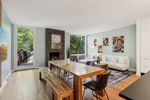 1319 N Sandburg Terrace, Chicago, IL 60610 - Photo 9