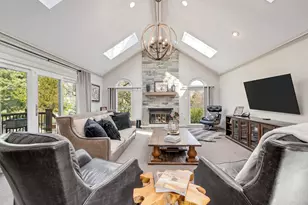 11 W Birchwood Ave, Hinsdale, IL 60521 - Photo 17