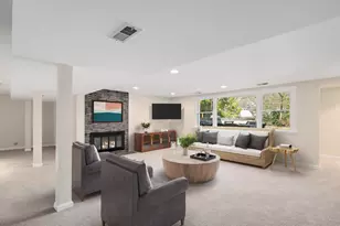 11 W Birchwood Ave, Hinsdale, IL 60521 - Photo 33