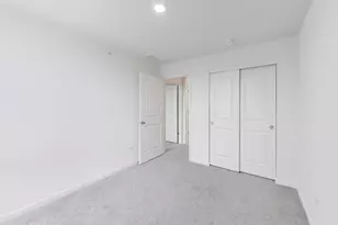 2251 Venture Dr, Schaumburg, IL 60193 - Photo 13