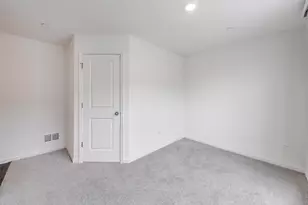 2251 Venture Dr, Schaumburg, IL 60193 - Photo 17