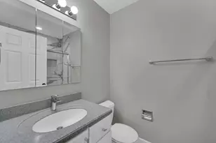 5 Wakefield Ln, Buffalo Grove, IL 60089 - Photo 29