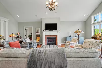 4106 Farhills Drive, Champaign, IL 61822 - Photo 7