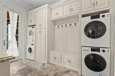 338 E Witchwood Lane, Lake Bluff, IL 60044 - Photo 11