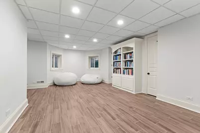 338 E Witchwood Lane, Lake Bluff, IL 60044 - Photo 25