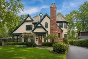 338 E Witchwood Ln, Lake Bluff, IL 60044 - Photo 1