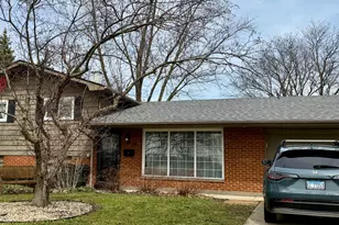 1885 N Newport Rd, Hoffman Estates, IL 60169 - Photo 1