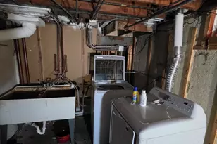 15518 Maple St, South Holland, IL 60473 - Photo 13