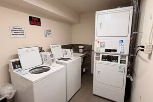 5850 W 87th St, Burbank, IL 60459 - Photo 11