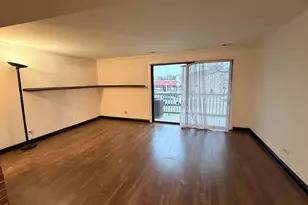 5850 W 87th St, Burbank, IL 60459 - Photo 3