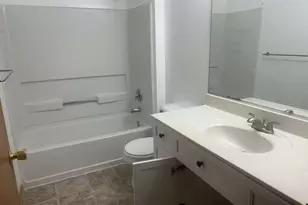 2115 Silverstone Dr, Carpentersville, IL 60110 - Photo 9