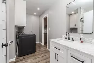 405 W Jeffery St, Cullom, IL 60929 - Photo 11