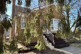 2313 E 92nd St, Chicago, IL 60617 - Photo 3