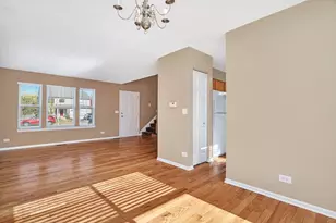 2509 Rosehall Ln, Aurora, IL 60503 - Photo 11