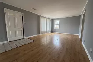 66 Marquette St, Park Forest, IL 60466 - Photo 3