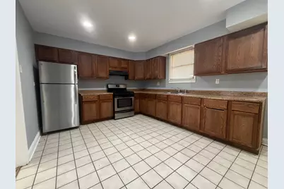 66 Marquette Street, Park Forest, IL 60466 - Photo 5