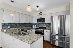 1120 Furlong Dr, Libertyville, IL 60048 - Photo 11