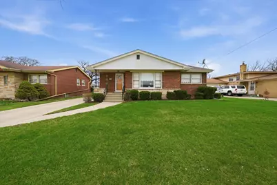 834 N Maple Drive, Chicago Heights, IL 60411 - Photo 1