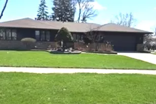 2376 Wyckwood Dr, Aurora, IL 60506 - Photo 1