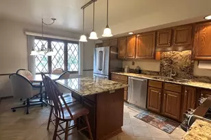 2376 Wyckwood Dr, Aurora, IL 60506 - Photo 15