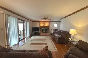 2376 Wyckwood Dr, Aurora, IL 60506 - Photo 11