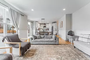 408 Fountain Ave, Elgin, IL 60124 - Photo 3