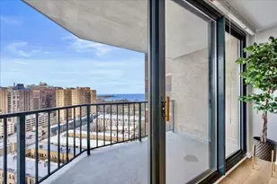 3660 N Lake Shore Dr, Chicago, IL 60613 - Photo 17