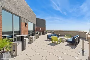 3660 N Lake Shore Dr, Chicago, IL 60613 - Photo 21