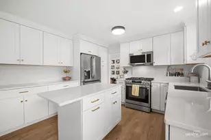 800 Fellows St, Saint Charles, IL 60174 - Photo 9