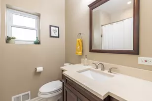 5471 N Parkside Ave, Chicago, IL 60630 - Photo 11
