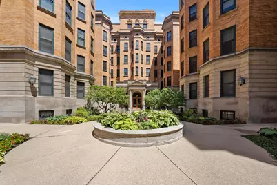 550 W Surf Street #319, Chicago, IL 60657 - Photo 1