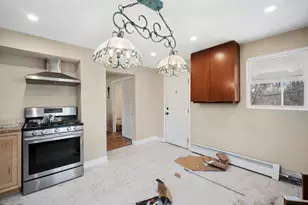 9 Center Rd, Streamwood, IL 60107 - Photo 13