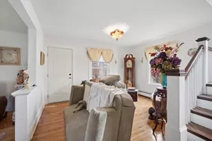 9 Center Rd, Streamwood, IL 60107 - Photo 7